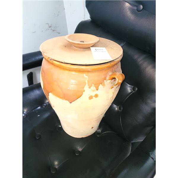 Large Clay Pot with Lid Cat A