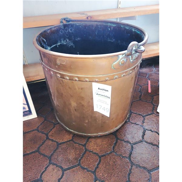 Copper Container with Handle Cat A