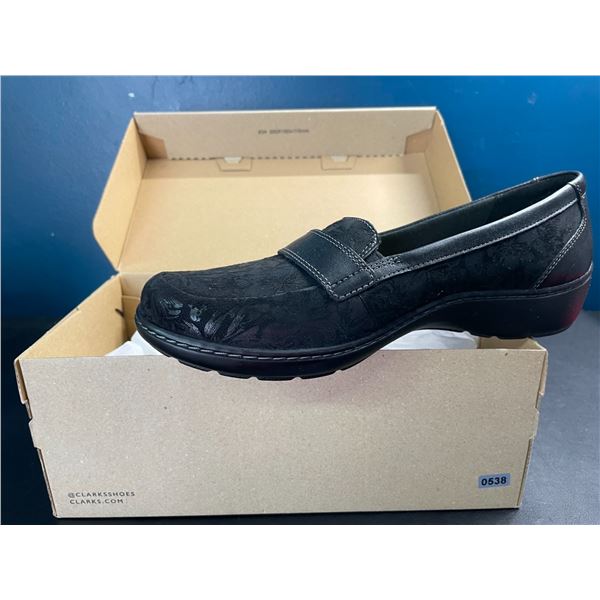 Lot of 1 Pair of Clarks for Women - Size 9 - Brand New!