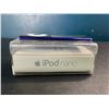 Image 3 : Lot of 1 iPod Nano 16GB Purple - Used