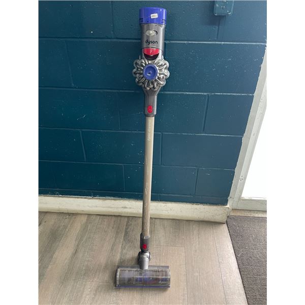 Lot of 1 Dyson Stick Vacuum w/ Battery - Used