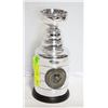 Image 1 : MINI REPLICA 1991 WEIGHTED STANLEY CUP