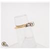 Image 2 : 14 KARAT YELLOW GOLD 3 DIAMOND ENGAGEMENT RING