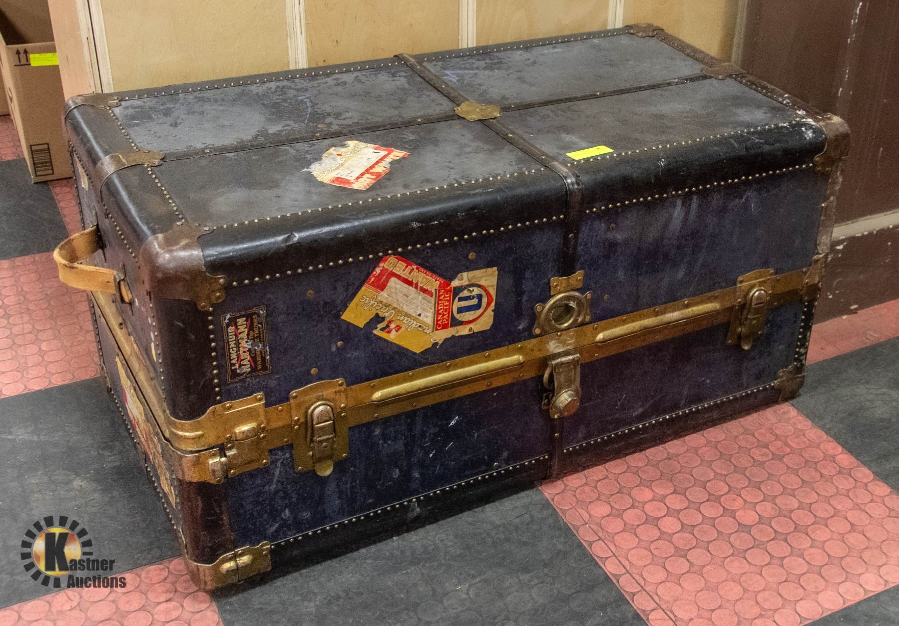Travel Trunk Rococo LARGE VINTAGE TRAVEL TRUNK