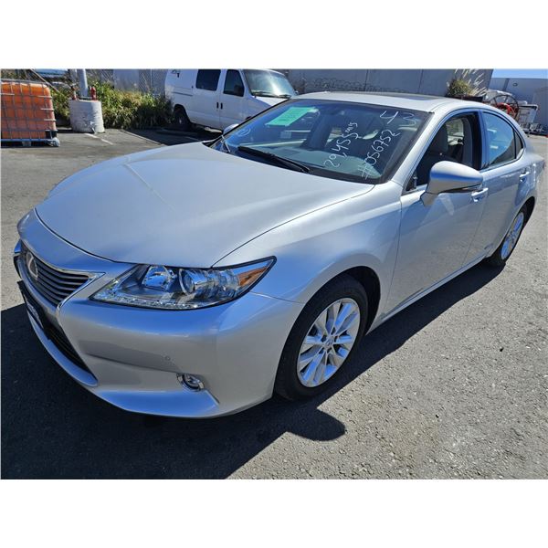 2014 Lexus ES 300h