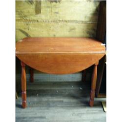 Small drop leaf table (99)
