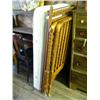 Image 1 : Crib with mattress/springs (99)
