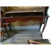 Image 2 : Hall table; wooden bench (99)