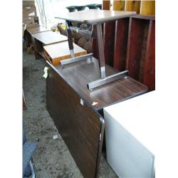 Lot of 3 tables (107)