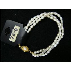 CHOICE on 5 multi-strand freshwater pearl bracelets