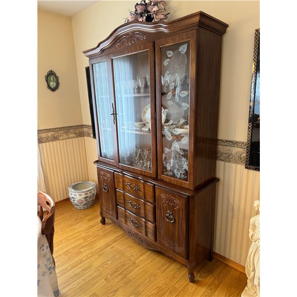 2 pc China cabinet