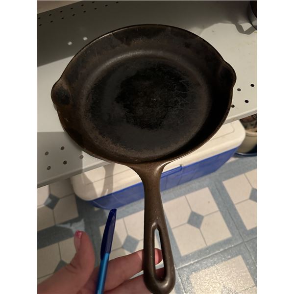 Findlay no8 cast frying pan