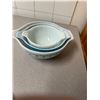 Image 3 : Pyrex nesting bowls one has chip