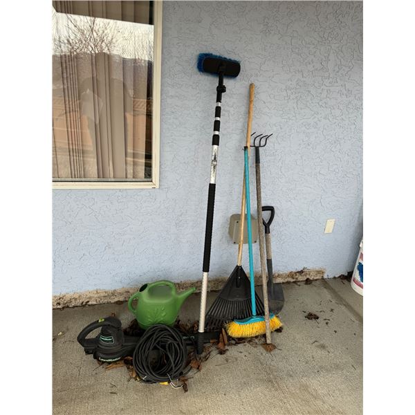 Yard tools and electric blower