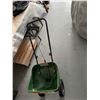 Image 1 : Scotts turf builder seeder
