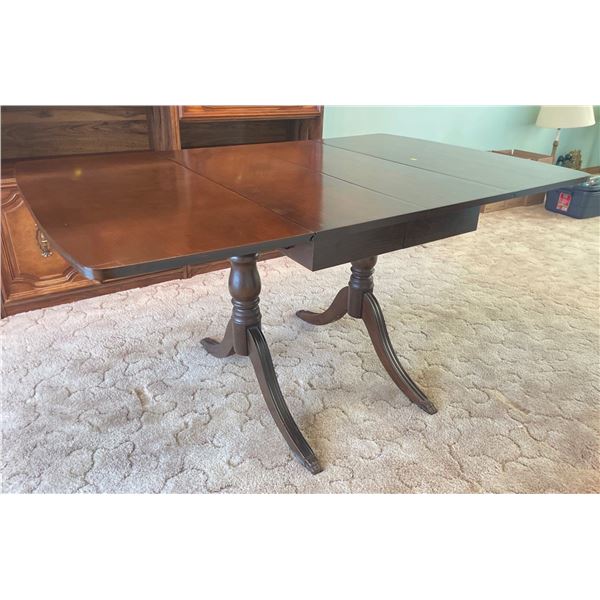 Solid Wood Handcrafted Drop Leaf Dining Table With 2 Leaves & Claw Feet Without Leaf - 59Lx38Dx29.5H