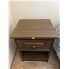 Image 2 : Solid Wood Vintage Nightstand - 1 Drawer & Shelf 16Lx14.5Dx22.5H