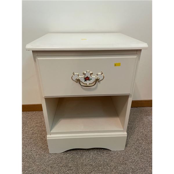 Solid Wood Vintage Retro Nightstand 15.5Lx14.5Dx21H