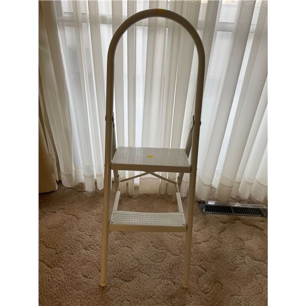 White 2 Step Ladder