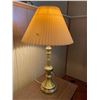 Image 1 : Vintage Retro Table Lamp With Shade 27H