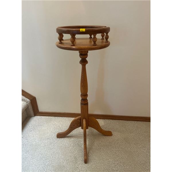 Oak Fern Plant Stand 33T