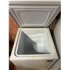Image 3 : Kenmore Small Chest Freezer 24w x 24d x 35 h