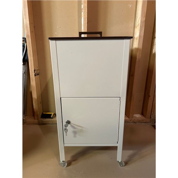 Metal Filing Cabinet on Wheels w/Lock and Key 14w x17d x27h