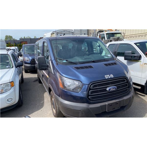 *R* 2019 FORD TRANSIT 150, 3DR VAN, BLUE, VIN 1FMZK1ZM1KKA78397,