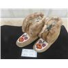 Image 1 : C1940 Very Unusual Cree First Nations Moccasins in Good Condition - Beadwork 