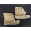 Image 3 : C1940 Very Unusual Cree First Nations Moccasins in Good Condition - Beadwork 