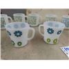 Image 2 : Vintage Cups + 5 Spice Shakers