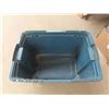 Image 5 : 3 Totes - only 2 Lids ; 13" x 16.5" x 20" + 13" x 13" x 18" + 12" X 13" x 19" 