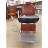 Image 3 : Belmont Barber/ Hair Dressing Chair - Electric Not Tested