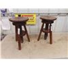Image 1 : 2 Adjustable Wooden Stools