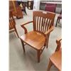Image 4 : 2 Oak Office Arm Chairs