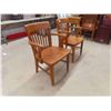 Image 5 : 2 Oak Office Arm Chairs