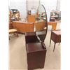 Image 5 : Vanity Dresser 18" x 27" x 46" plus mirror 38" x 40" 