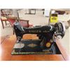 Image 2 : Singer Cabinet Electric Sewing Machine