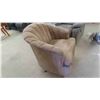 Image 2 : Microsuede Swivel Living Room Chair