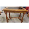 Image 2 : 3pc Oak Table Set ; Coffee Table 16" x 30" x 47", (2) End Tables 20" x 21" x 27" + 