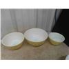 Image 2 : 9 Mixing Bowls ; Fire King, 6 Pyrex