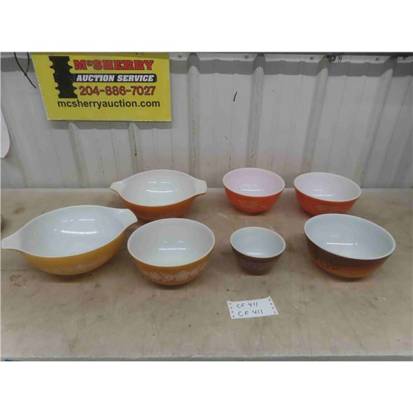 7 Pyrex Mixing Bowls