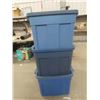 Image 2 : 6 Rubbermaid Totes with Lid - 68.1L