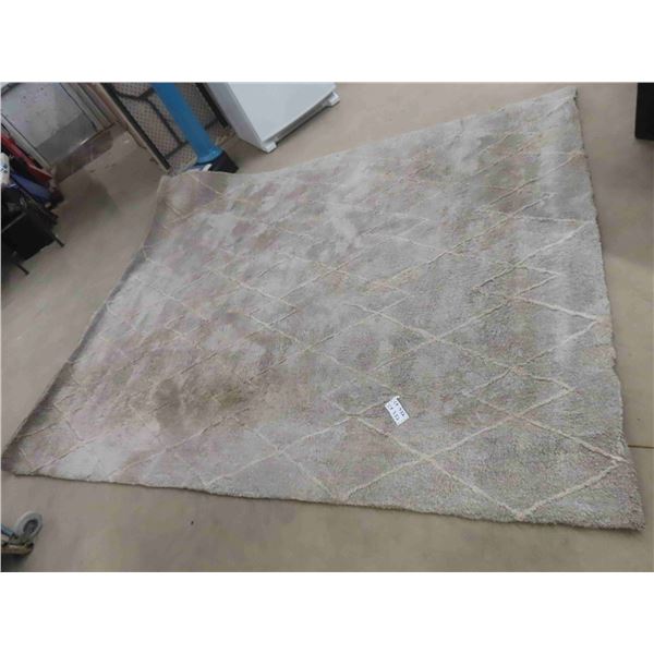 Area Rug 94 x 120  