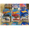 Image 4 : 20 Hot Wheels in Package