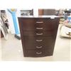 Image 1 : Modern Dresser - 6 Drawer 19.5" x 39" x 49" 