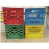 Image 1 : 4 Plastic Milk Crates