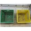 Image 2 : 4 Plastic Milk Crates