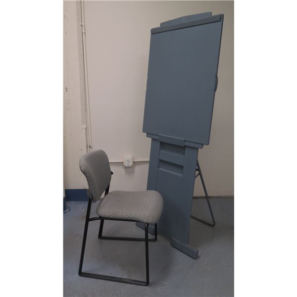 Quartet Duramax 200E Collapsible Easel w/ Stationary Upholstered Chair