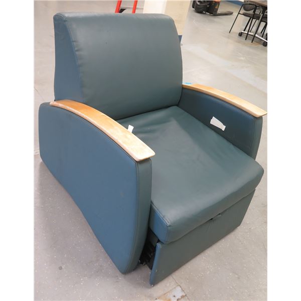 Padded Armchair w/ Pull Out Bed (Recliner broken)